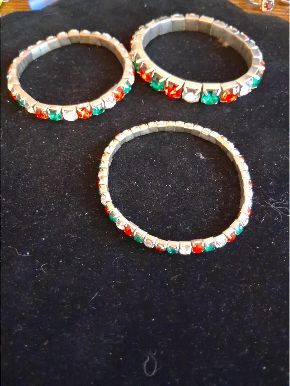 RED, CLEAR & GREEN PRONGED RHINESTONE CHRISTMAS STRETCH BRACELETS